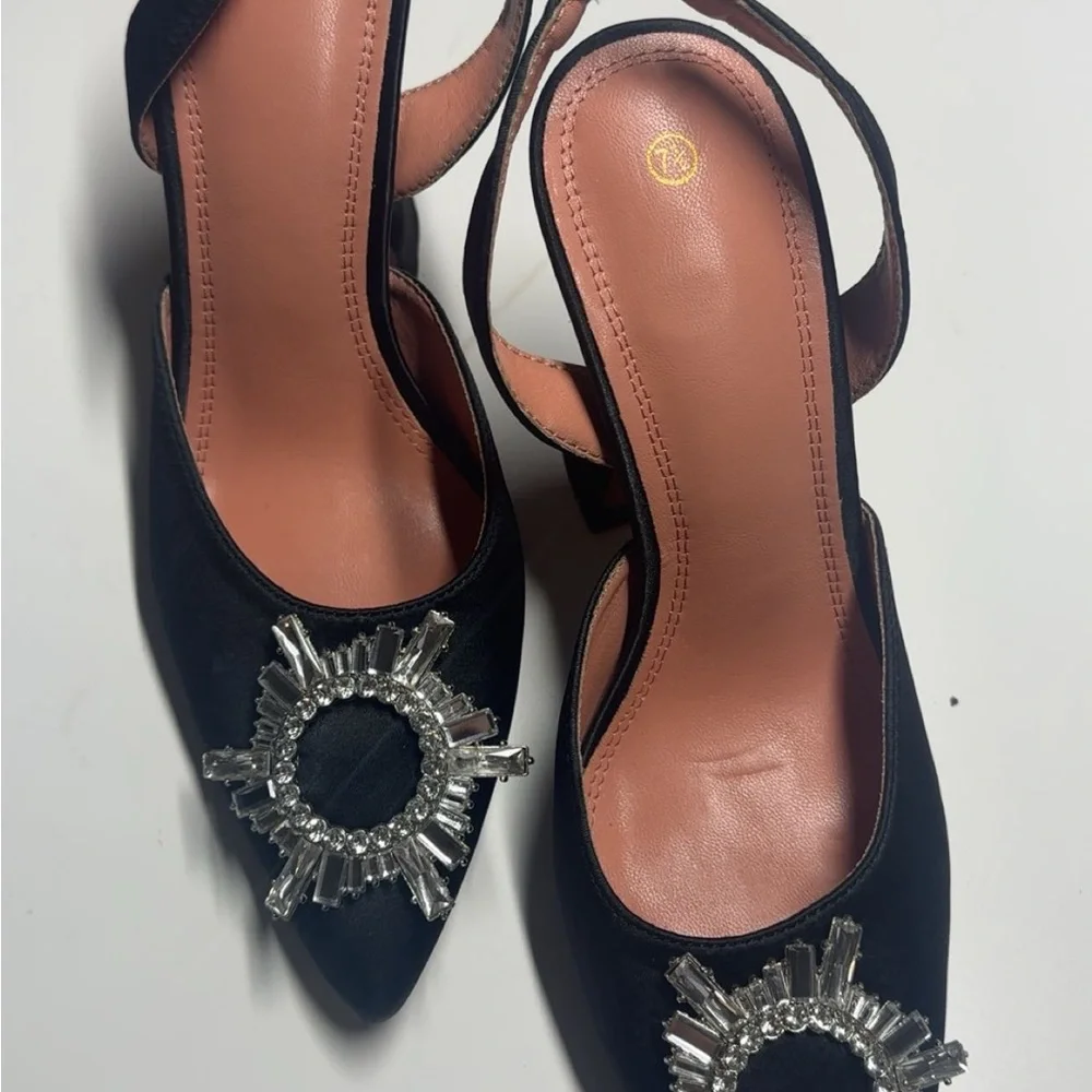 Chic Magenta Women's Heels - Picture 10 of 10